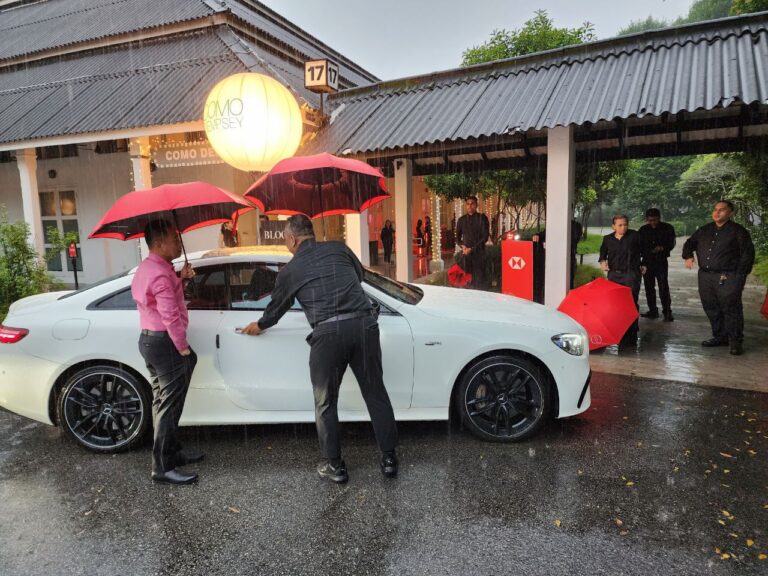 5 Ways a Valet Service Can Enhance Your Corporate Event